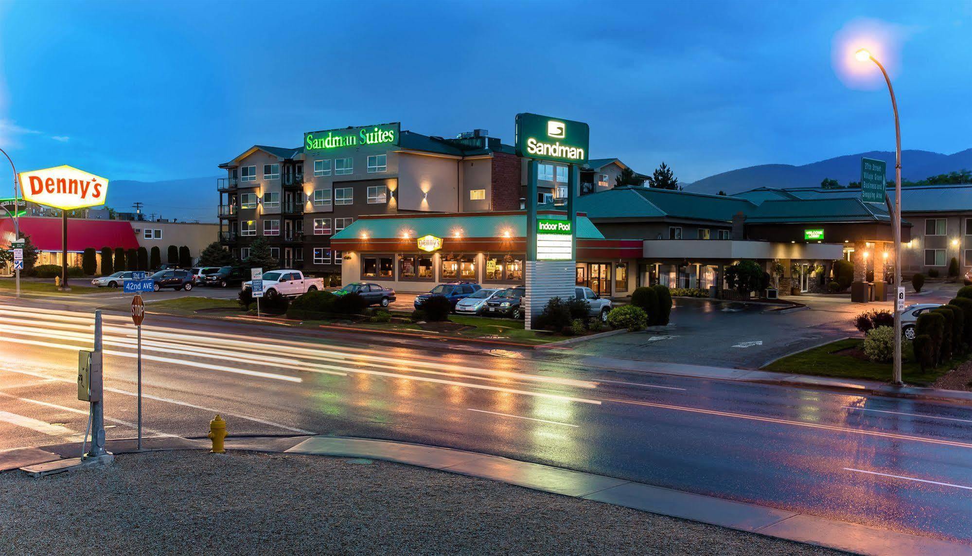 Sandman Hotel Vernon Exterior photo